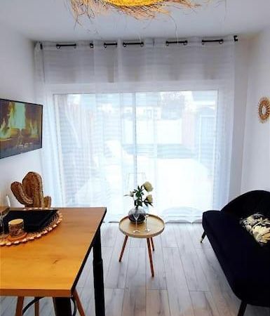Appartement Cosy, Detente Avec Terrasse 프루투에트 외부 사진