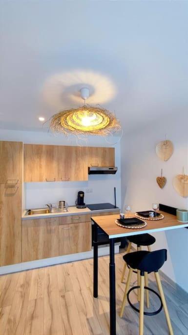 Appartement Cosy, Detente Avec Terrasse 프루투에트 외부 사진