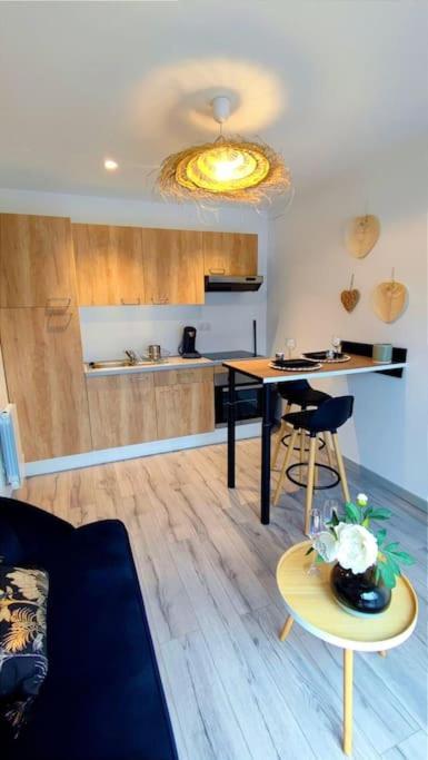 Appartement Cosy, Detente Avec Terrasse 프루투에트 외부 사진